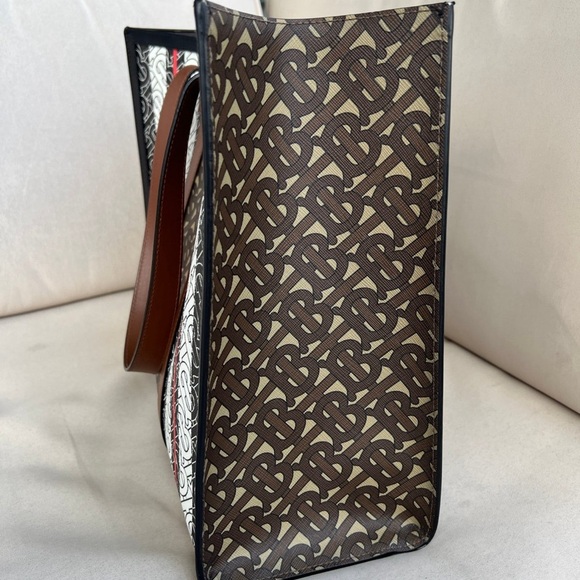 AUTHENTIC Burberry Monogram Stripe Tote - Picture 6 of 7